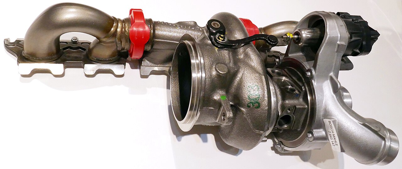 Turbocharger with exhaust manifold (2.0 turbo petrol)